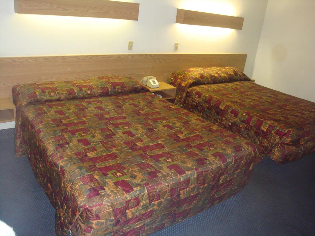 Travelers Inn Lake Havasu Lake Havasu City Extérieur photo